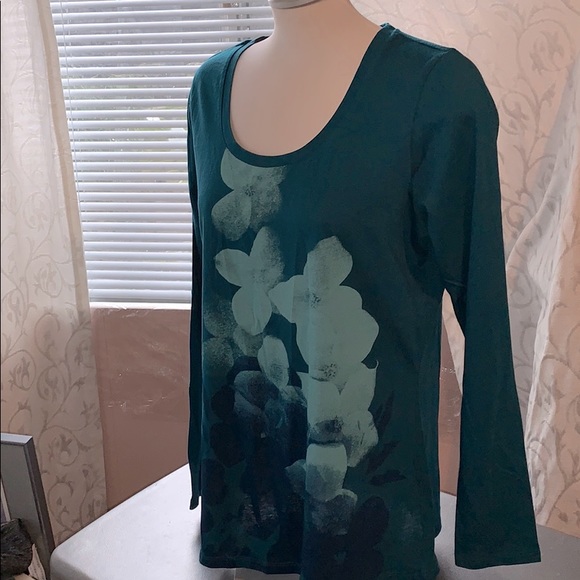 Ricki's Tops - Ricki’s long sleeve tee shirt floral design